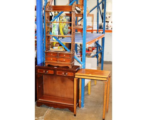 OAK OCCASIONAL TABLE, REPRODUCTION MAHOGANY BOOKCASE &amp; MAHOGANY STAINED SHELF UNIT     
