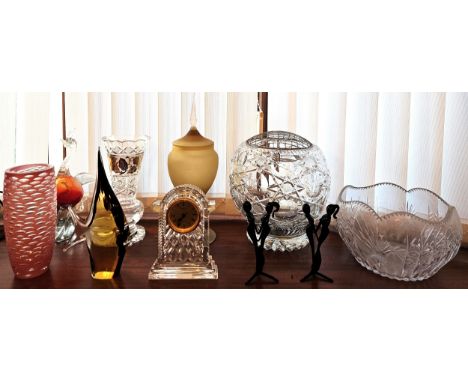 Quantity of various coloured and other glass Inc. Waterford mantle clock
all used unchecked