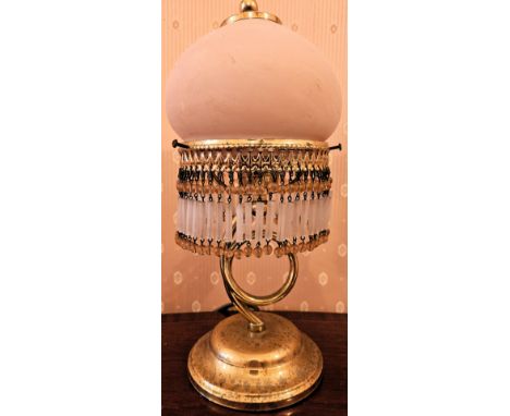 Vintage brass table lamp with glass shade and amber coloured droplets. Approx. 37cms H
used condition not tested evidence of 