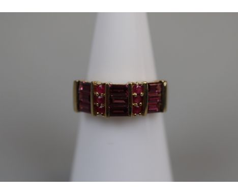 9ct ruby &amp; amethyst set ring - Size: K 