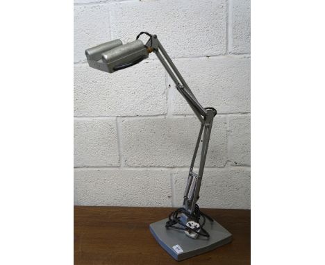 Vintage jewellery lamp in working order