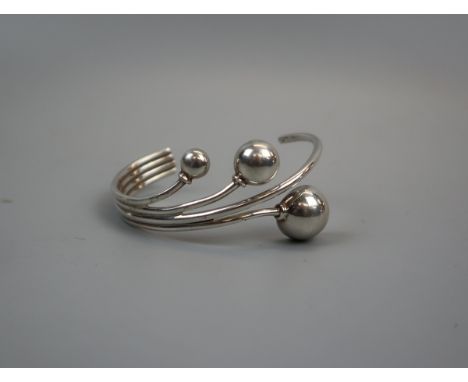 Heavy silver bangle 