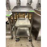 18IN X 30IN X 42IN STAINLESS STEEL TABLE W/ STORAGE