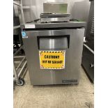 TRUE 24IN UNDERCOUNTER REFRIGERATOR