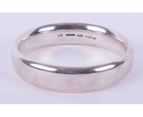 Hans Hansen, a silver vintage D-shaped bangle by the Danish Designer Hans Hansen (1884-1940), 79.93g.