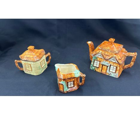 Three pieces of vintage cottage ware 