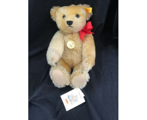 Boxed Steiff 000379 Classic Teddy Bear 1909 with  Button Ear & Growler, with label and box 