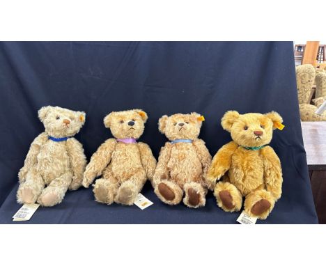 Set of Steiff teddy bears with medals includes years 2001-2004 