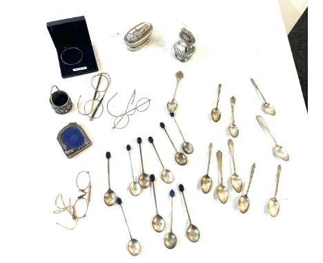 Selection of silver plated small collectables to include lighter, glasses, coffee bean spoons to include a silver hallmarked 