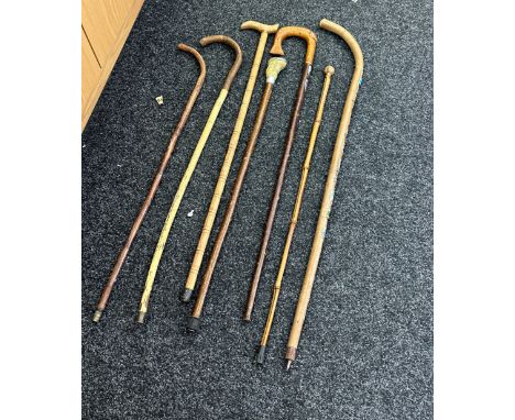 Selection of vintage walking sticks/canes 