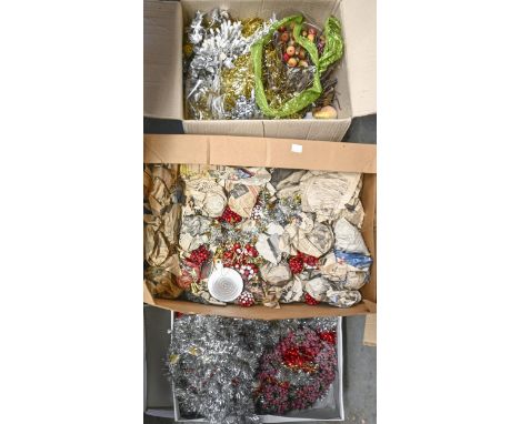 Miscellaneous vintage Christmas decorations  