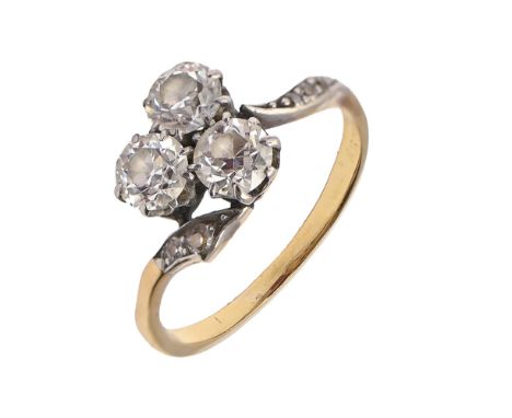 A diamond ring with old-cut diamonds in gold, 2.6g, size K  Good condition