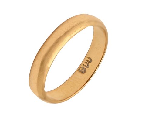 A gold wedding ring, marked 900, 3.8g, size L  Good condition