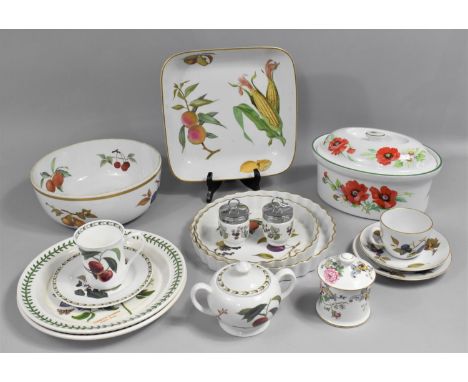 A Collection of Various Royal Worcester Evesham Oven to Table Dinnerwares to Comprise Flan Dishes, Bowls Etc 