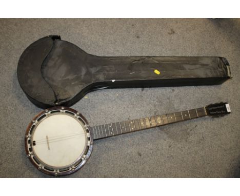 A CASED VINTAGE 'THE NEW WINDSOR' NO 9 BANJO 