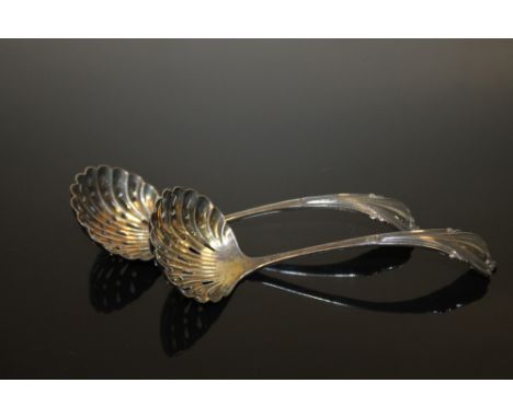 A PAIR OF VINTAGE HALLMARKED SILVER SHELL BOWL SIFTER SPOONS 