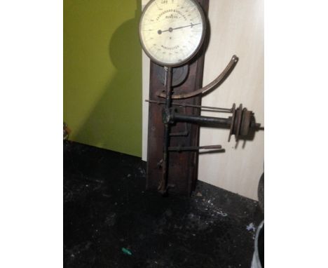 A SET OF GOODBRAND AND HOLLAND INDUSTRIAL SCALES, APPROX H 125 CM, W 40 CM