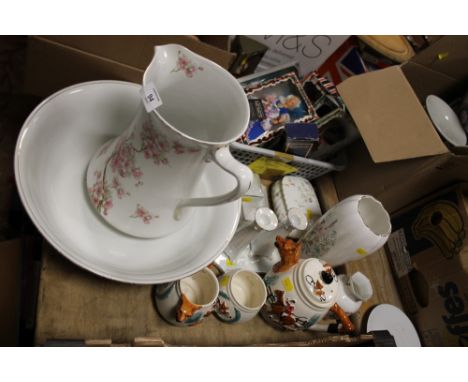 A SELECTION OF CERAMICS TO INCLUDE A THREE PIECE HUNTING TEA SERVICE A/F AYNSLEY, JUG AND BOWL ETC. 