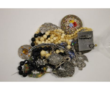 A BAG OF VINTAGE COSTUME JEWELLERY ETC