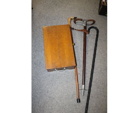 THREE VINTAGE WALKING STICKS TO INCLUDE A HOOF POMMEL EXAMPLE TOGETHER WITH A TREEN LIDDED BOX (4)