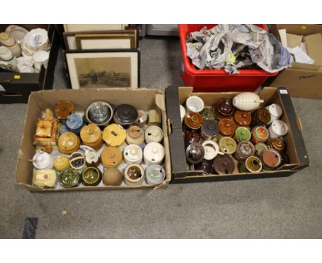 TWO TRAYS OF CERAMIC CONDIMENT POTS, COTTAGE TEAPOT ETC.  
