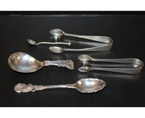 A BAG OF HALLMARKED SILVER SPOONS AND TONGS TO INCLUDE A SCOTTISH EXAMPLE, CADDY SPOON ETC, APPROX COMBINED WEIGHT 66G