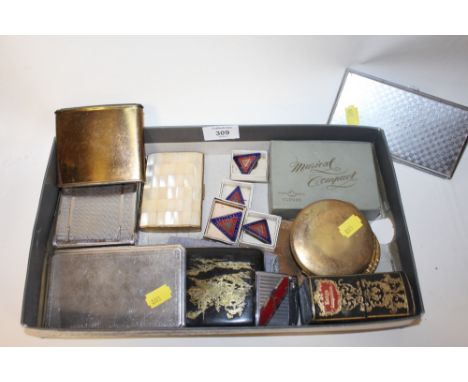 A BOX OF COLLECTABLES TO INCLUDE CIGARETTE CASES, COMPACTS, ENAMEL SAFETY FIRST BADGES 