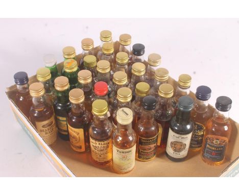 Thirty-two single malt and pure malt Scotch whisky miniatures to include LINKWOOD 15, BLAIR ATHOL 8, THE DUFFTOWN 8, BRUICHLA