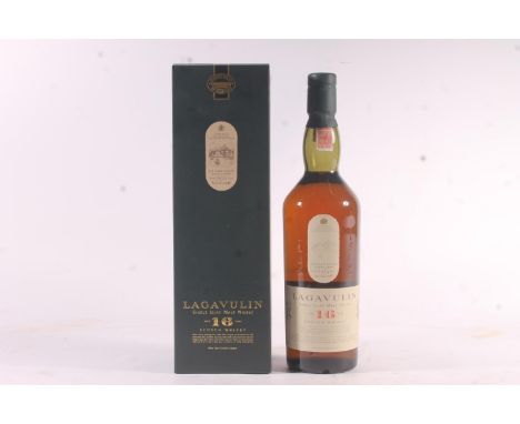 LAGAVULIN 16 year old Islay single malt Scotch whisky, White Horse Distillers Glasgow, 43% 70cl, boxed.