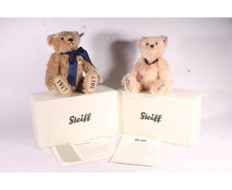 Steiff 664861 The House of Windsor Centenary Bear, 32cm, limited edition 297/1917, with certificate of authenticity, boxed an