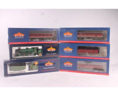 Bachmann Branchline OO gauge model railways 31550A 2-6-2 Green Arrow tender locomotive 4771 LNER green, 32155 2-6-0 tender lo