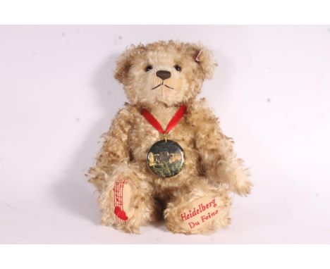 Steiff 670602 Heidelberg Bar musical teddy bear, 30cm, limited edition 1605/2000, in issue bag.