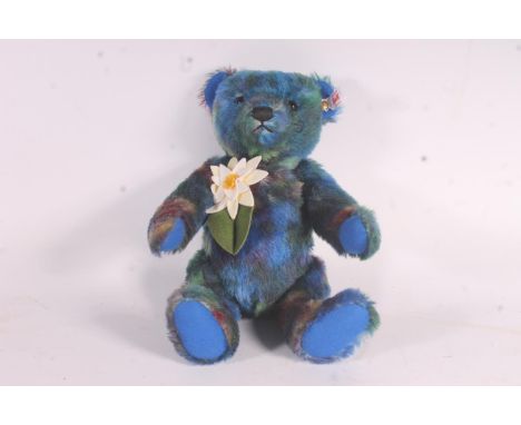 Steiff 006708 Designers Choice Teddy Bear by Claude, 33cm, limited edition 302/500, with certificate of authenticity, boxed.