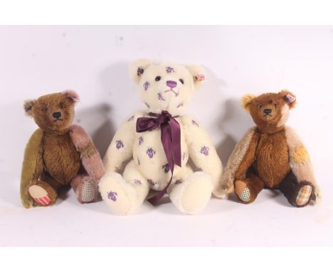 Steiff 682384 Teddy Bear Iris (Toy Shoppe &amp; Berlin Exclusive) 33cm, with certificate of authenticity 259/1500, boxed, Ste