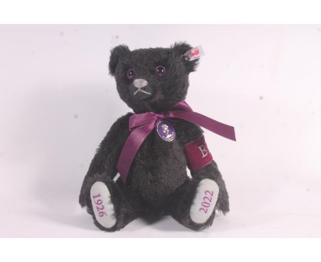 Steiff 664519 The Queen Elizabeth II Memorial Teddy Bear, limited edition 132/25000, with certificate of authenticity, boxed.
