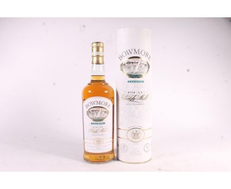 BOWMORE Legend year old Islay single malt Scotch whisky, old style bottle with screen print vignette on paper label, 40% abv.