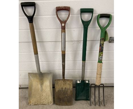 A small collection of gardening tools to include shovels, spade and fork. Examples by Spear and Jackson, Bulldog and Kingfish