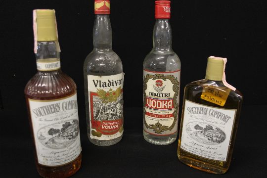 Vodka Southern Comfort 2 Bottles Of Southern Comfort One
