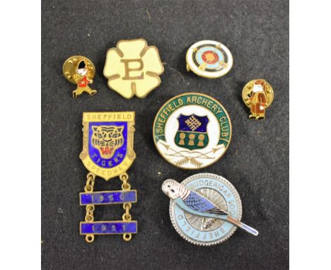 A Sheffield Speedway 1950-1951 enamel badge; six others