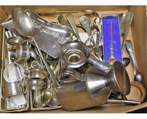 A silver napkin ring, Birmingham 1926; three other silver napkin rings; an EPNS trumpet shaped posy vase, crumb tray,  flatwa