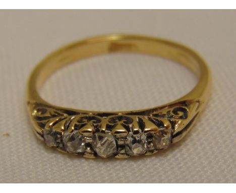 18ct yellow gold and diamond five stone ring, approx total weight 2.8g