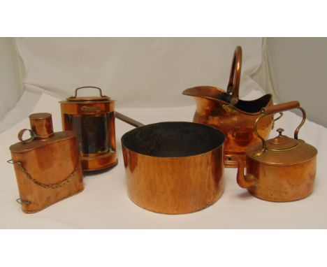 A quantity of brass to include a coal scuttle, a flask, a kettle, a saucepan and a ships lantern (5)