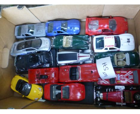 Die-cast : Quantity of mainly 1:24 scale unboxed model cars (15).