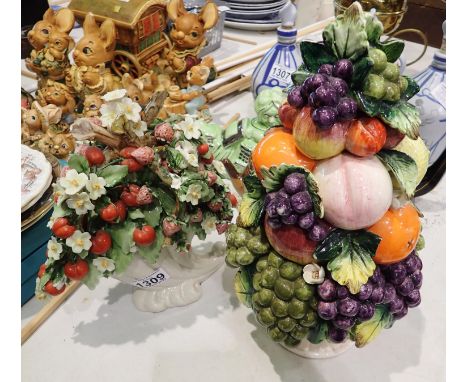 Floral and fruit ceramic displays, including a Capodimonte example, largest H: 34 cm. Not available for in-house P&amp;P, con