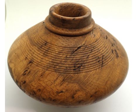 Mike Chai Scott hand turned burr oak carving, signed to base, H: 12 cm, W: 16 cm. P&amp;P Group 2 (£18+VAT for the first lot 