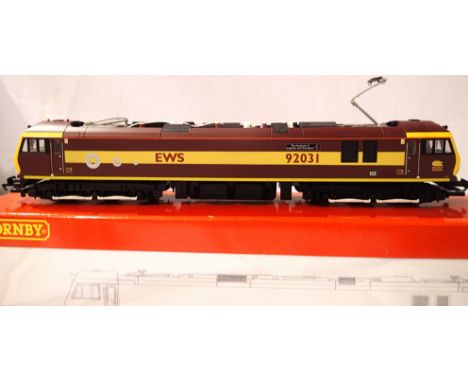 Hornby R2354B, class 92 electric 92031, Institute of Logistics and Transport, EWS Livery, excellent - near mint condition, bo