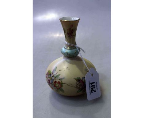 Royal Worcester Blushware vase no. 799, 12cm