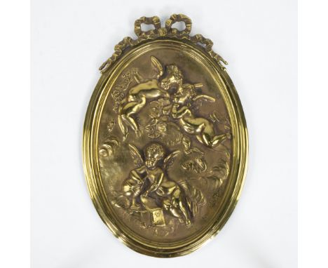 Léon BERTAUX (1827-1915), gilded bronze plaque 'Allégorie de l'Astronomie avec putti', signedLéon BERTAUX (1827-1915), vergul