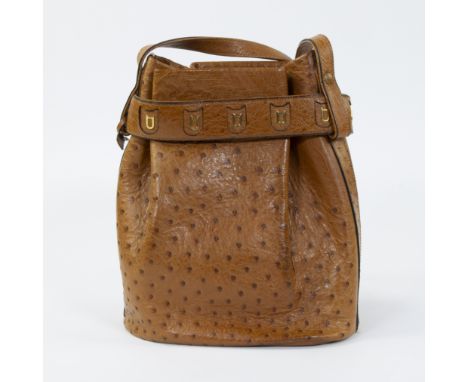 Delvaux Cerceau in cognac ostrich with dust bagDelvaux Cerceau in cognackleurig struisvogel met stofzak30 x 25 x 16 cm