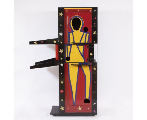 Saw bin of circus director Bill Khartoum of Magic circusZaagbak van circusdirecteur Bill Khartoum van Magic circus175 x 107 x